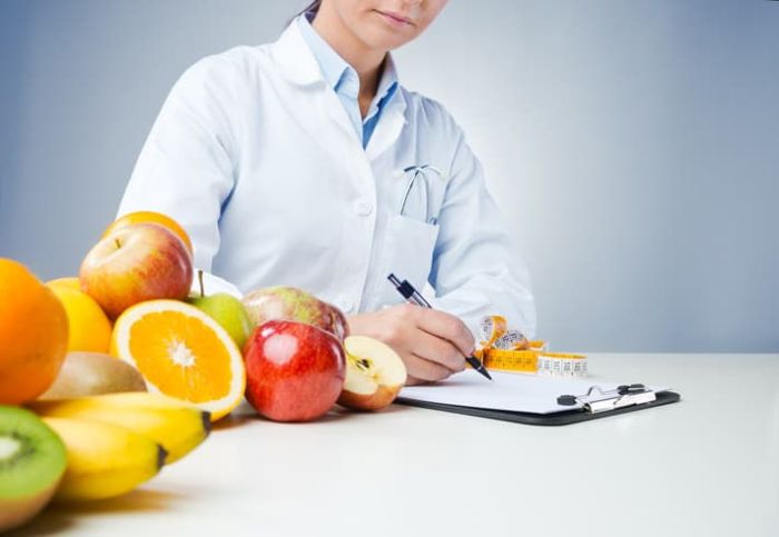 How to incorporate nutrition education into wellness programs